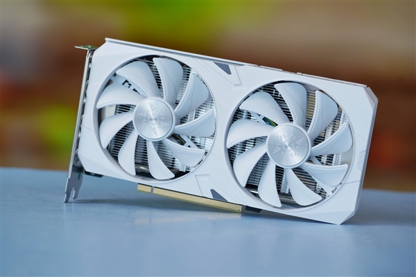 1080P高帧利器！耕升RTX 4060踏雪图赏