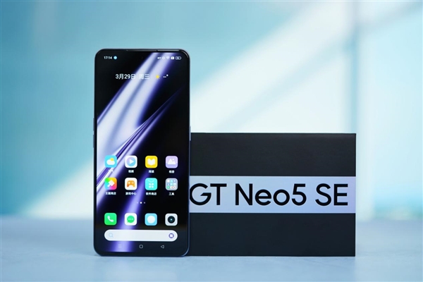 1999元潮玩电竞旗舰！真我GT Neo5 SE图赏