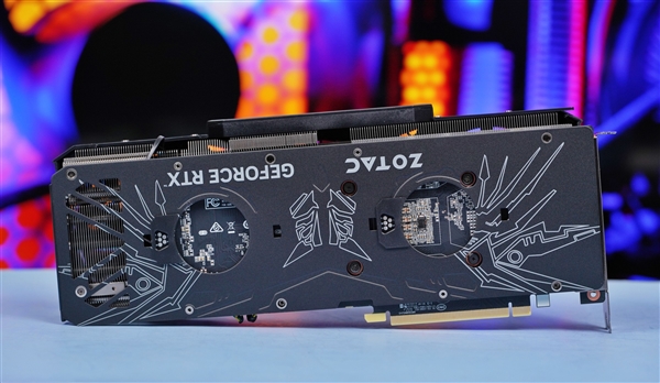 奢华散热!索泰RTX 4070天启OC显卡图赏