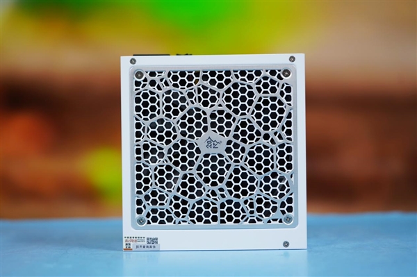 支持ATX 3.0/PCIe 5.0！鑫谷昆仑MU-1000G冰山版电源图赏