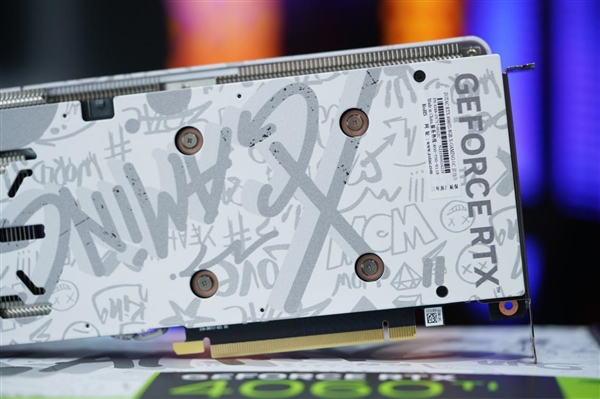 白色机身玩趣十足！索泰RTX 4060 Ti X-GAMING显卡图赏