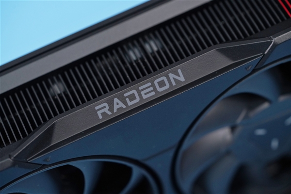 硬刚RTX 4060 Ti!AMD RX 7600图赏