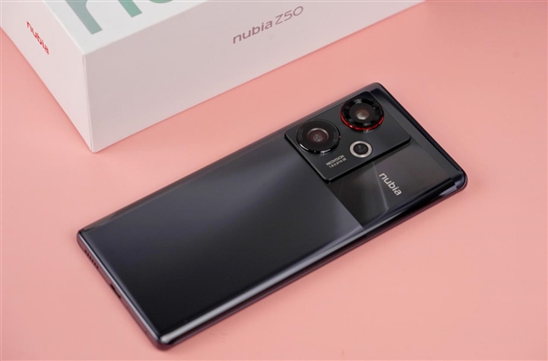 二代骁龙8只要2999元！nubia Z50图赏：一体双曲影像旗舰