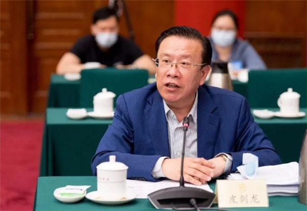 提高醉驾入刑门槛上热搜 网友吵翻天了