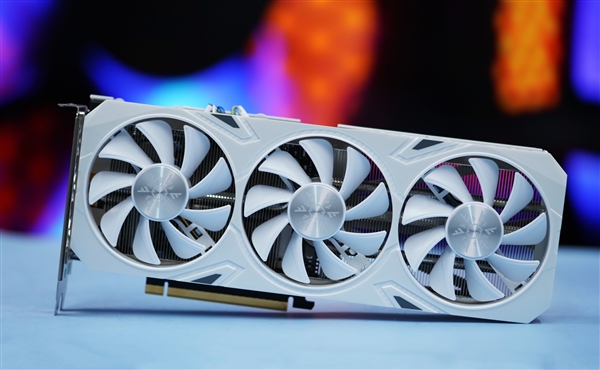 纯白外壳淡雅清新！耕升RTX 4060 Ti踏雪显卡图赏