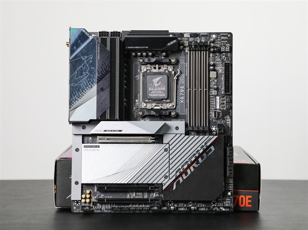 AMD锐龙7950X3D处理器上手:通杀未来3-5年的游戏无压力
