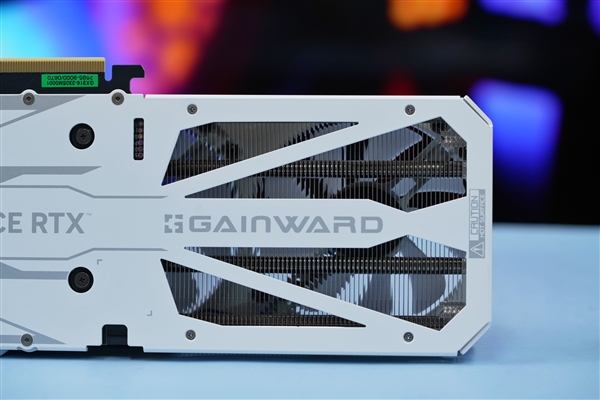 纯白外壳淡雅清新！耕升RTX 4060 Ti踏雪显卡图赏