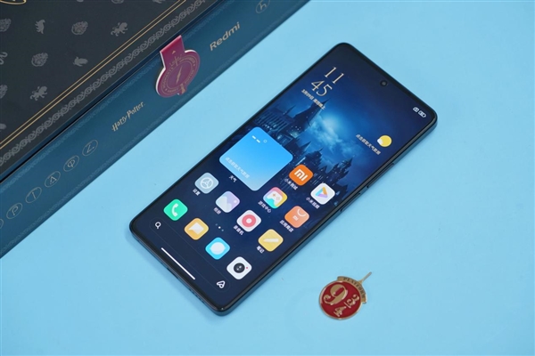 魔法氛围拉满!Redmi Note 12 Turbo哈利波特版图赏