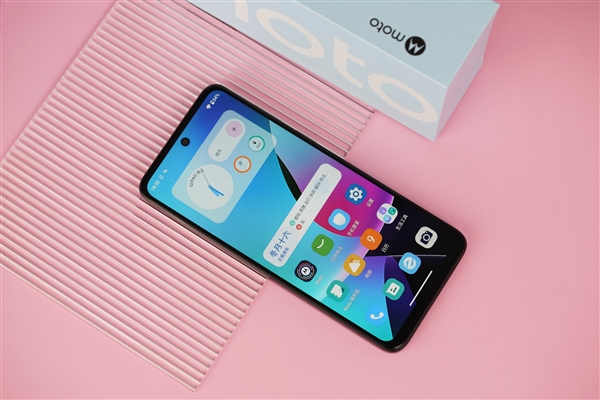 5000大电池+120Hz屏 899元联想moto G53图赏
