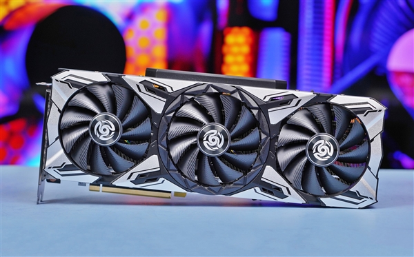 奢华散热!索泰RTX 4070天启OC显卡图赏