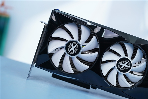 黑曜石设计！耕升RTX 4080 SUPER炫光显卡图赏