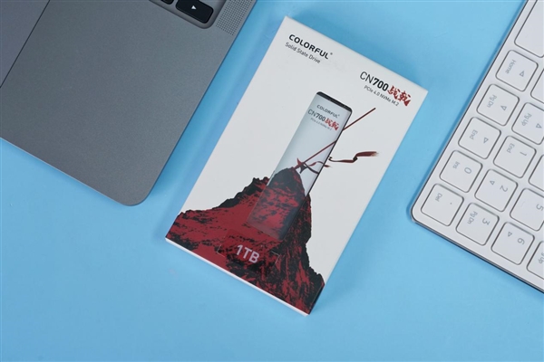 国产主控闪存、满血PCIe 4.0！七彩虹战戟CN700 1TB SSD图赏