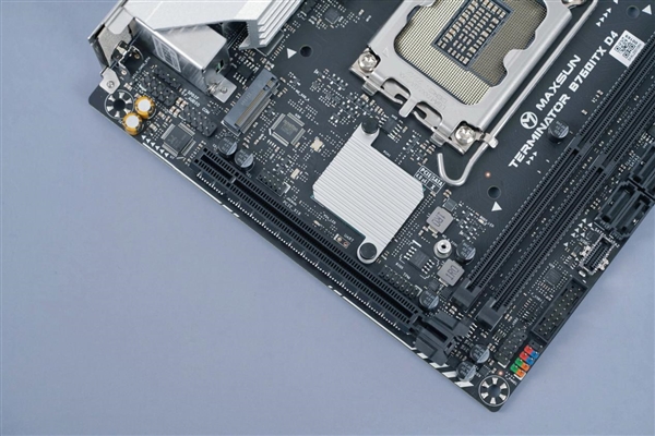 小主机选它没错！铭瑄终结者B760ITX D4 WIFI主板图赏