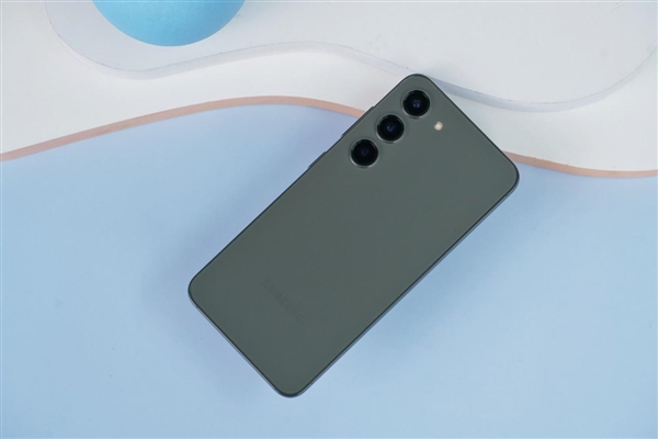 6.1英寸手感绝佳小屏!三星Galaxy S23图赏