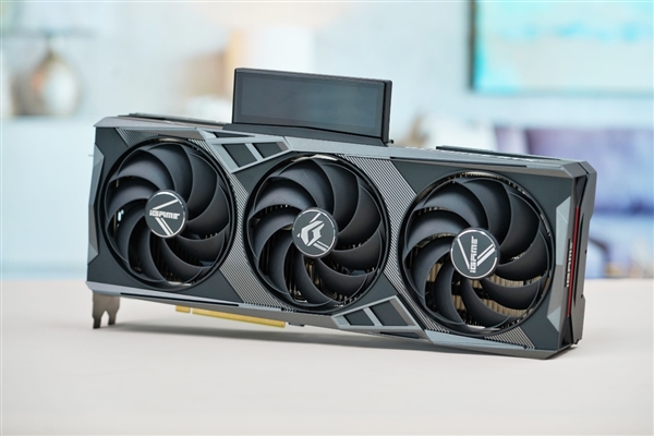 独特磁吸智屏!七彩虹iGame RTX 4070 Vulcan OC显卡图赏
