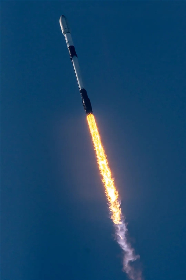 SpaceX无敌纪录：22天完成11次发射！