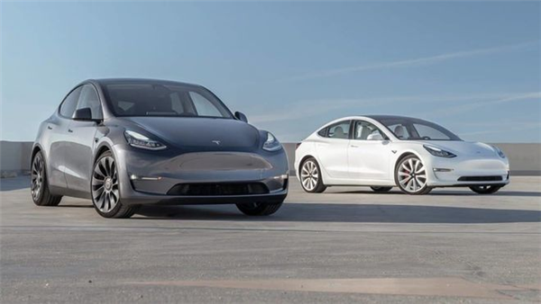 马斯克自曝继续降价!0利润也要卖车 18万的Model 3还会远吗