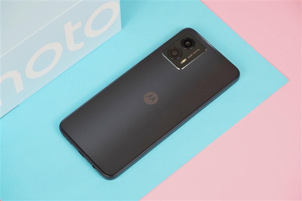 5000大电池+120Hz屏 899元联想moto G53图赏