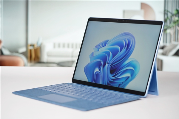 仅878g！微软Surface Pro 9二合一轻薄本图赏