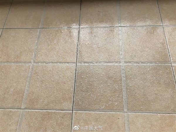 两广福建大雾弥漫瓷砖冒汗!南方特有“回南天” 应对攻略来了