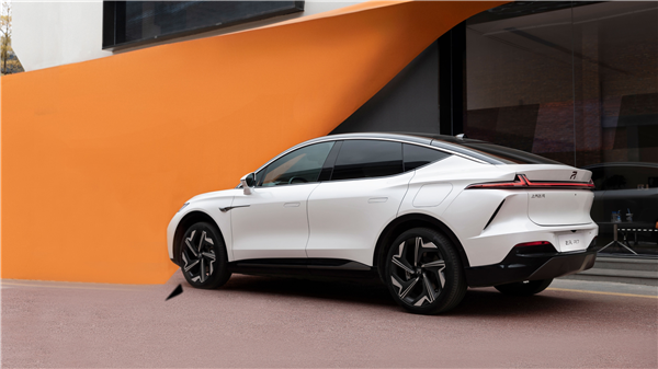 看了2024款飞凡R7 还要啥小鹏G6！(图5)