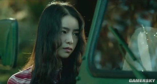 《黑暗荣耀》女反派晒幕后照 监狱中歪嘴看向镜