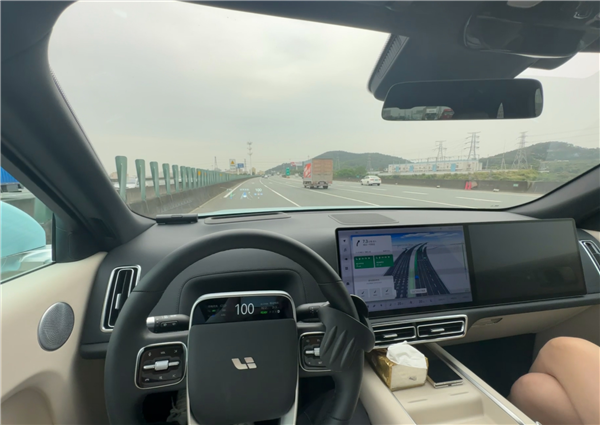 高速上违规使用理想“自动驾驶”致撞车!车主:很安全 接着用