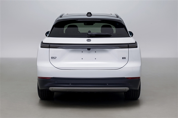 江淮蔚来彻底成历史!蔚来全新尾标现身:只“蔚来”无“江淮”(图1) 江淮蔚来彻底成历史!蔚来全新尾标现身:只“蔚来”无“江淮”