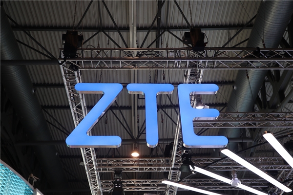 中兴首款5G NTN卫星通讯手机入网:支持短消息、语音对讲
