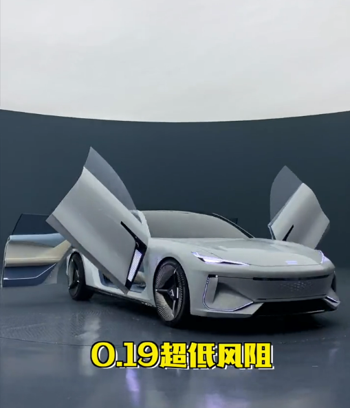 国产电车这么酷了吗?银河之光体验:车头配屏幕 自带无人机