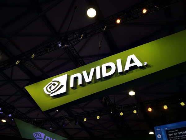 NVIDIA罕见被降级！分析师称估值堪忧、股票上涨空间有限