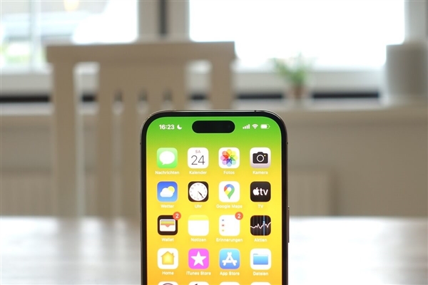 iPhone 15 Pro Max升级怪兽级大底!快追上小米13 Ultra了