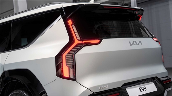 800V电气架构打造 全新起亚EV9发布:二三排可面对面乘坐