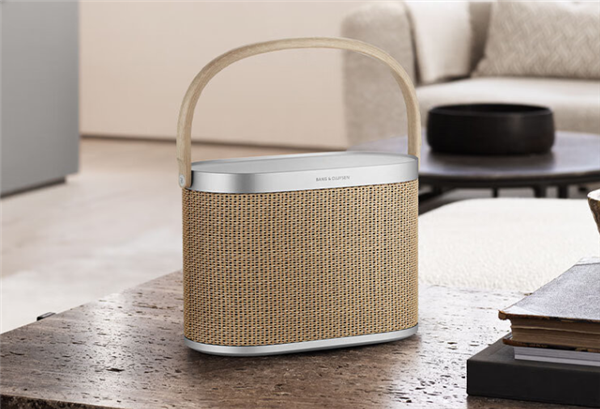 7798元起 B&O推出Beosound A5便携式音箱：外形酷似“菜篮子”
