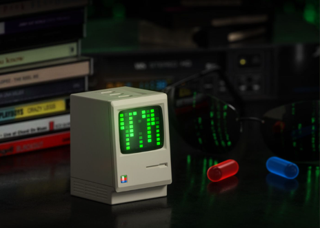 269元 闪极Retro 67充电器上架:复古电脑造型 67W快充