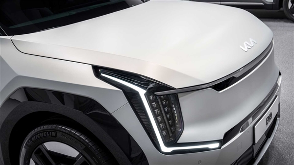 800V电气架构打造 全新起亚EV9发布:二三排可面对面乘坐