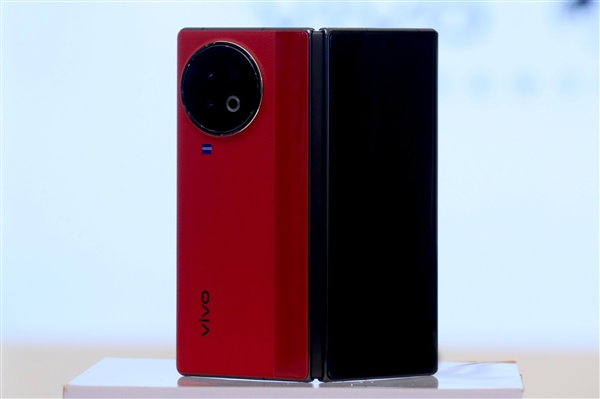 最强折叠屏!vivo X Fold2亮相:7项参数全球唯一