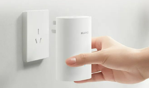 首发自研凌霄技术 华为凌霄子母路由Q6开售:媲美Wi-Fi 7