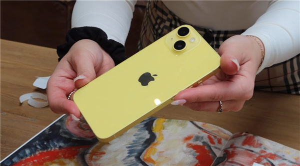 苹果iPhone 14黄色款预售:全新配色不加价 5999元起