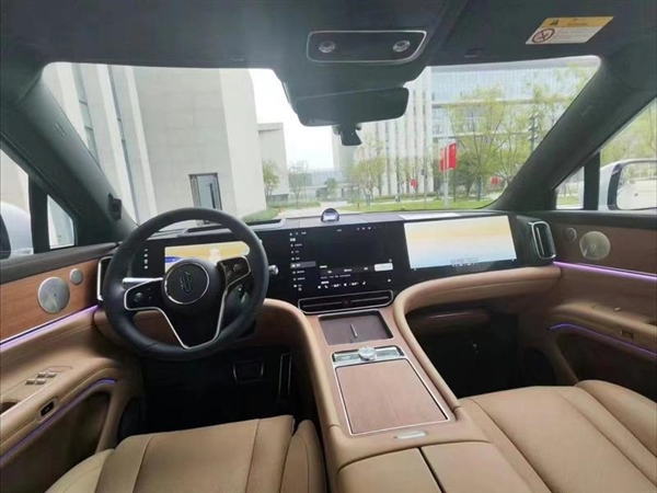 1000万以内最好的SUV来了!问界M9上市定档12月26日(图2) 1000万以内最好的SUV来了!问界M9上市定档12月26日