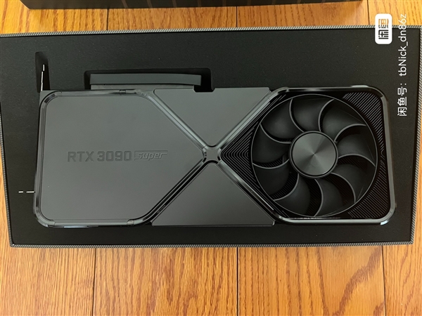 胎死腹中的RTX 3090 Super重现人间！长得挺帅 可惜了