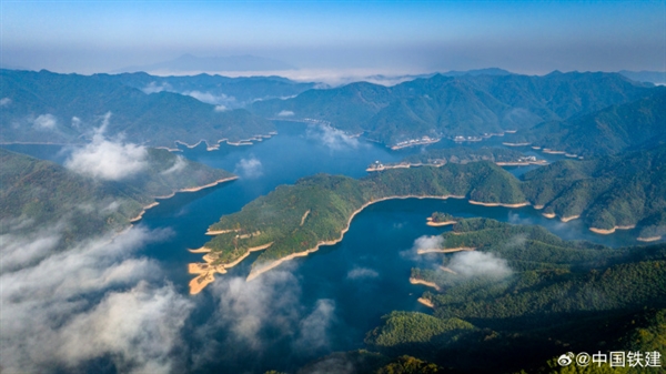 全长约125公里！池黄高铁开始试运行：途径九华山、太平湖等景区